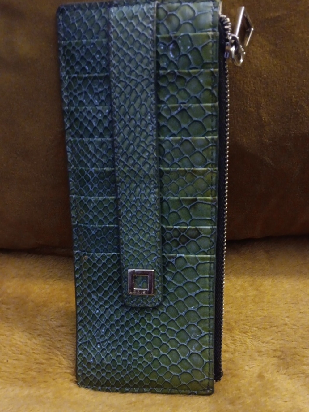 Lodis Green Textured Snake-Embossed Key & Card Holder